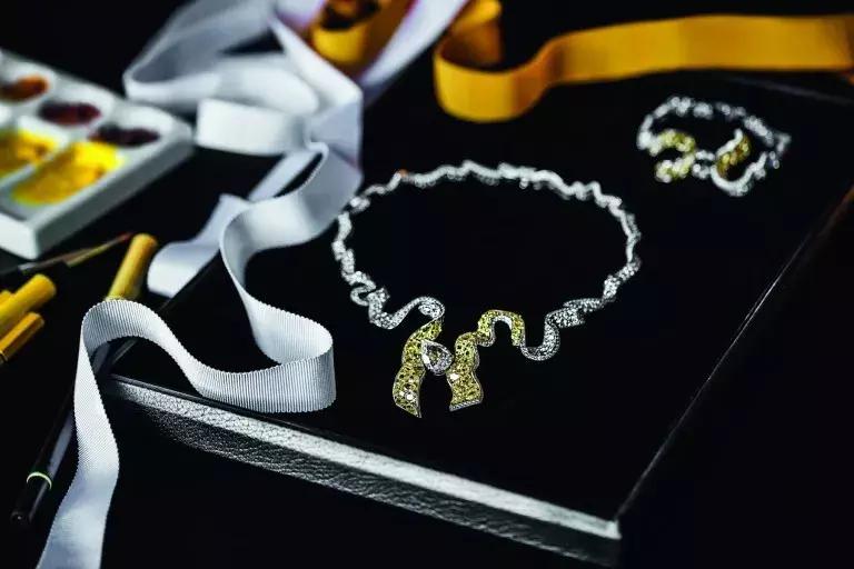 选择蓝色的好处,选择蓝色的人是什么心理