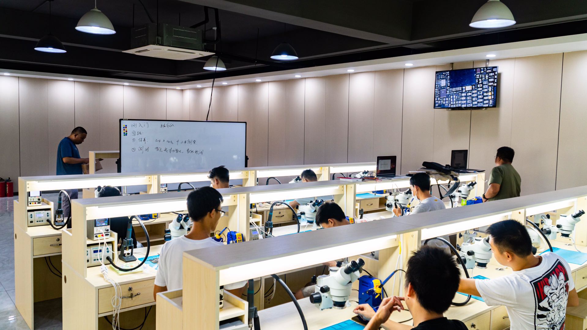 学手机维修学校哪家好,学手机维修培训需要什么学历