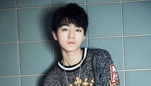 王一博钢铁直男名场面,王一博是钢铁直男还是猛男