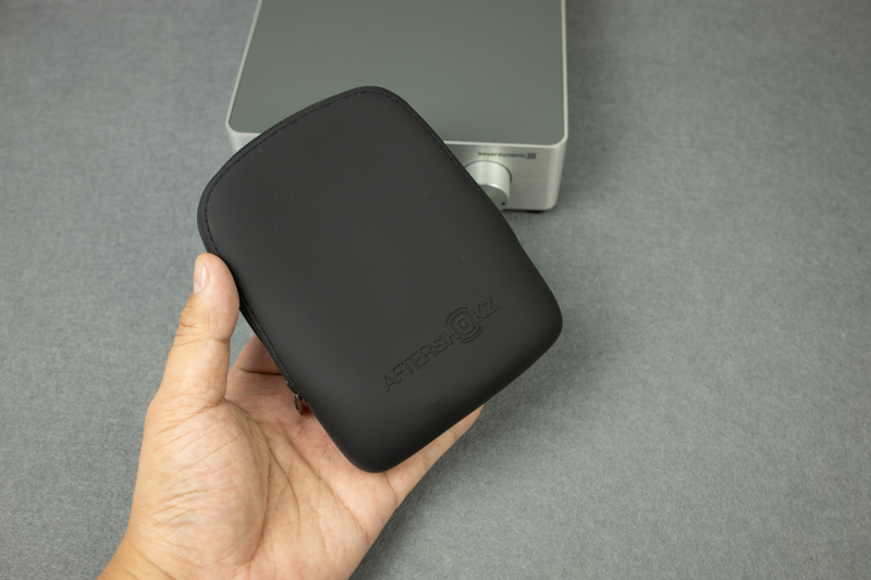 边洗澡边听歌费不费电量,边洗澡边听歌有什么后果