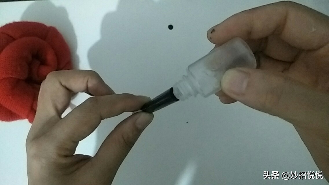 马克笔水彩笔记号笔怎么擦掉,眼线笔怎么用记号笔画