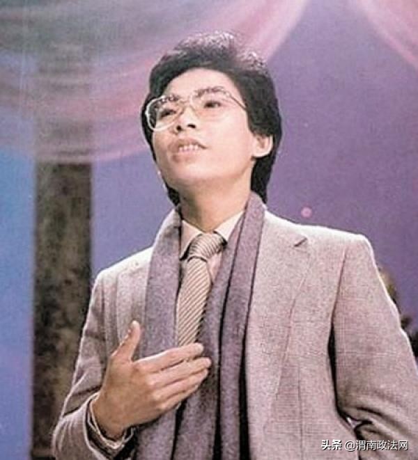 春晚导演黄一鹤1990年春晚,春晚创始人黄一鹤