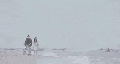 想与时尚并肩而行，不妨向周雨彤学习白色穿搭，让你美的与众不同