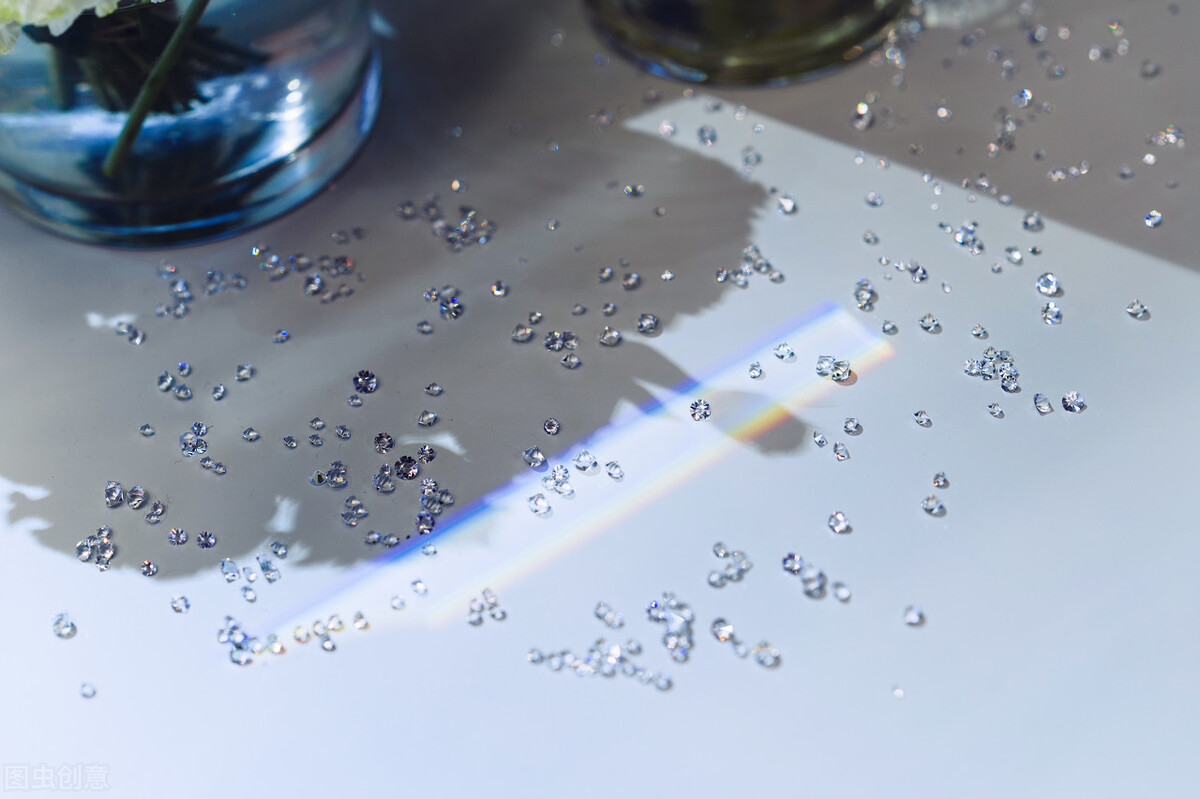 施华洛世奇钻石理念,施华洛世奇的钻石是真的还是假的