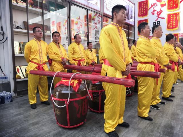 鄂尔多斯市两会九件大事,响沙酒业第三届封坛大典