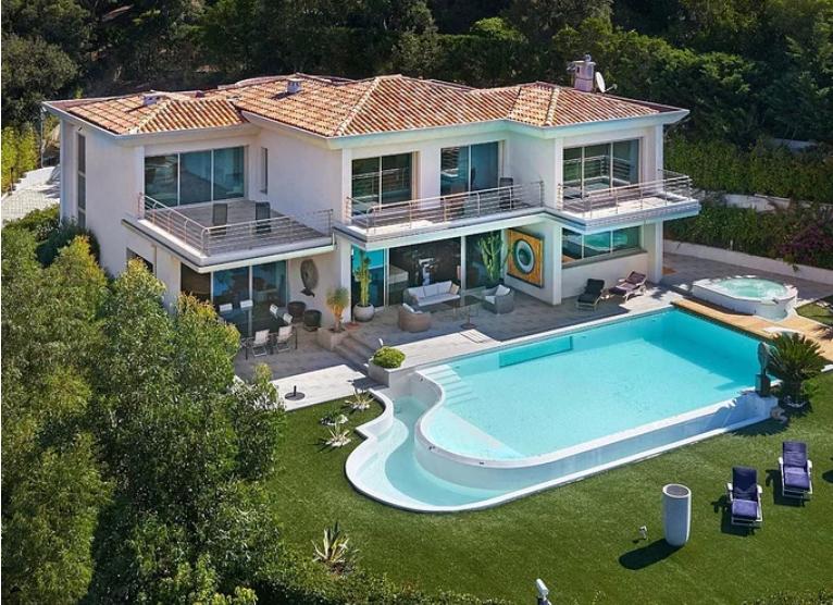 每年物业费5000合理吗,物业费很高但是服务很差怎么办