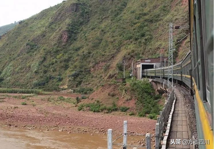 1999年改革开放大事记是什么,1988年四川改革开放大事记