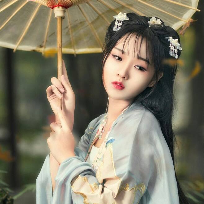 李煜最浪漫的词,李煜给后人留下很多回味的词