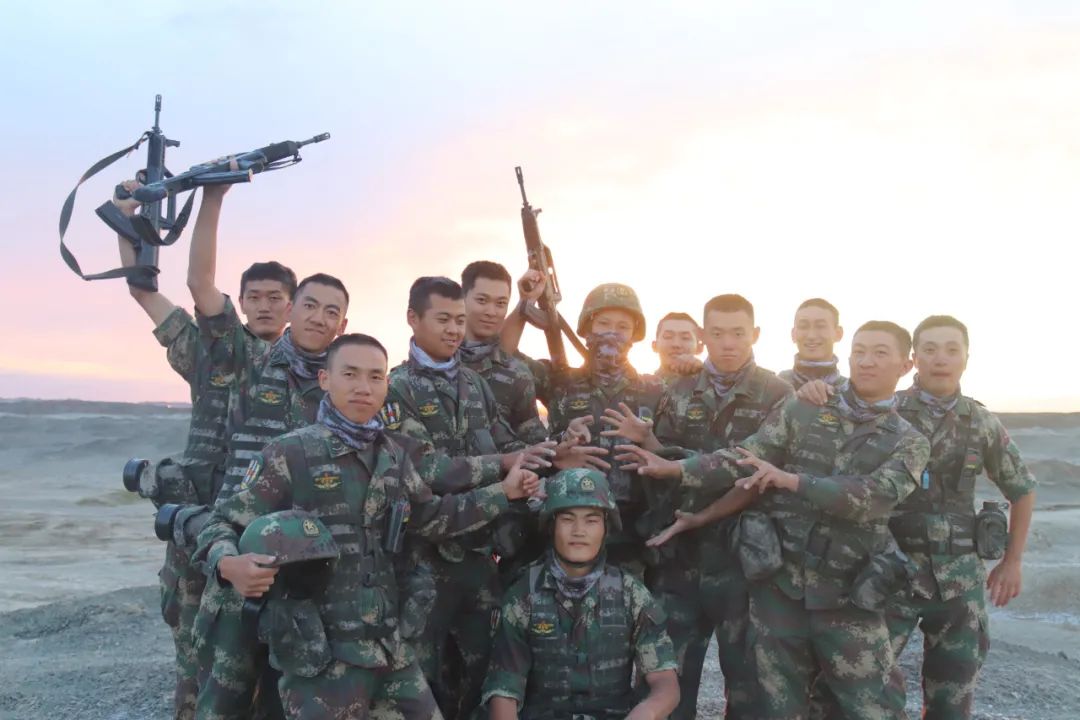 仲春初四日春色正中分古诗,今日春分昼夜平分春意融融