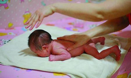 猪毛风婴儿,新生儿身上有猪毛风是怎么来的