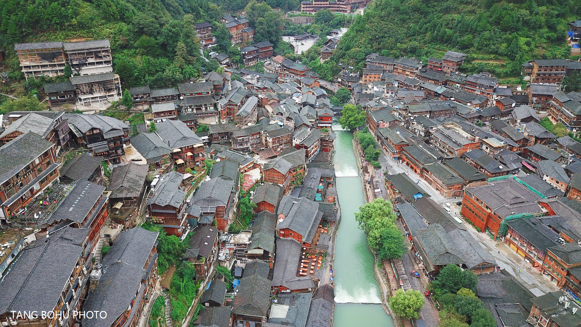 西江千户苗寨攻略住哪段好,第一次去西江千户苗寨怎么玩