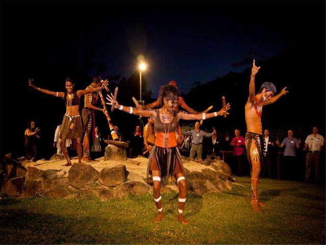 朝鲜和韩国的文字、语言是一样的吗