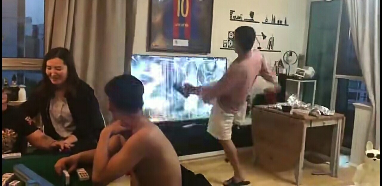 苏醒巴萨绝杀视频,巴萨球迷怎么看待苏醒砸电视的