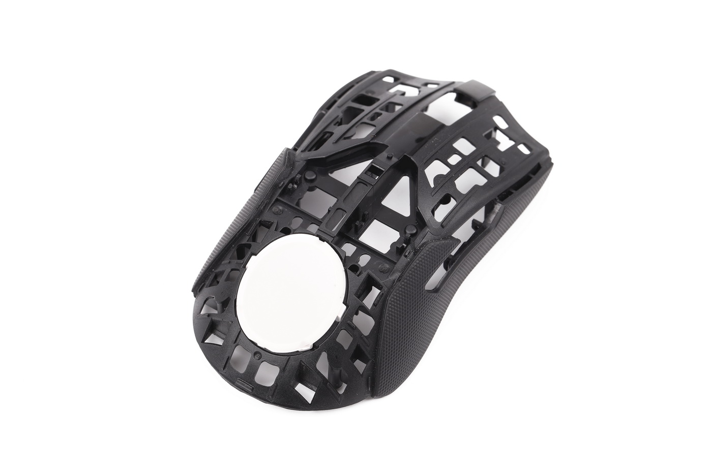 如何不挖洞实现鼠标超轻量化