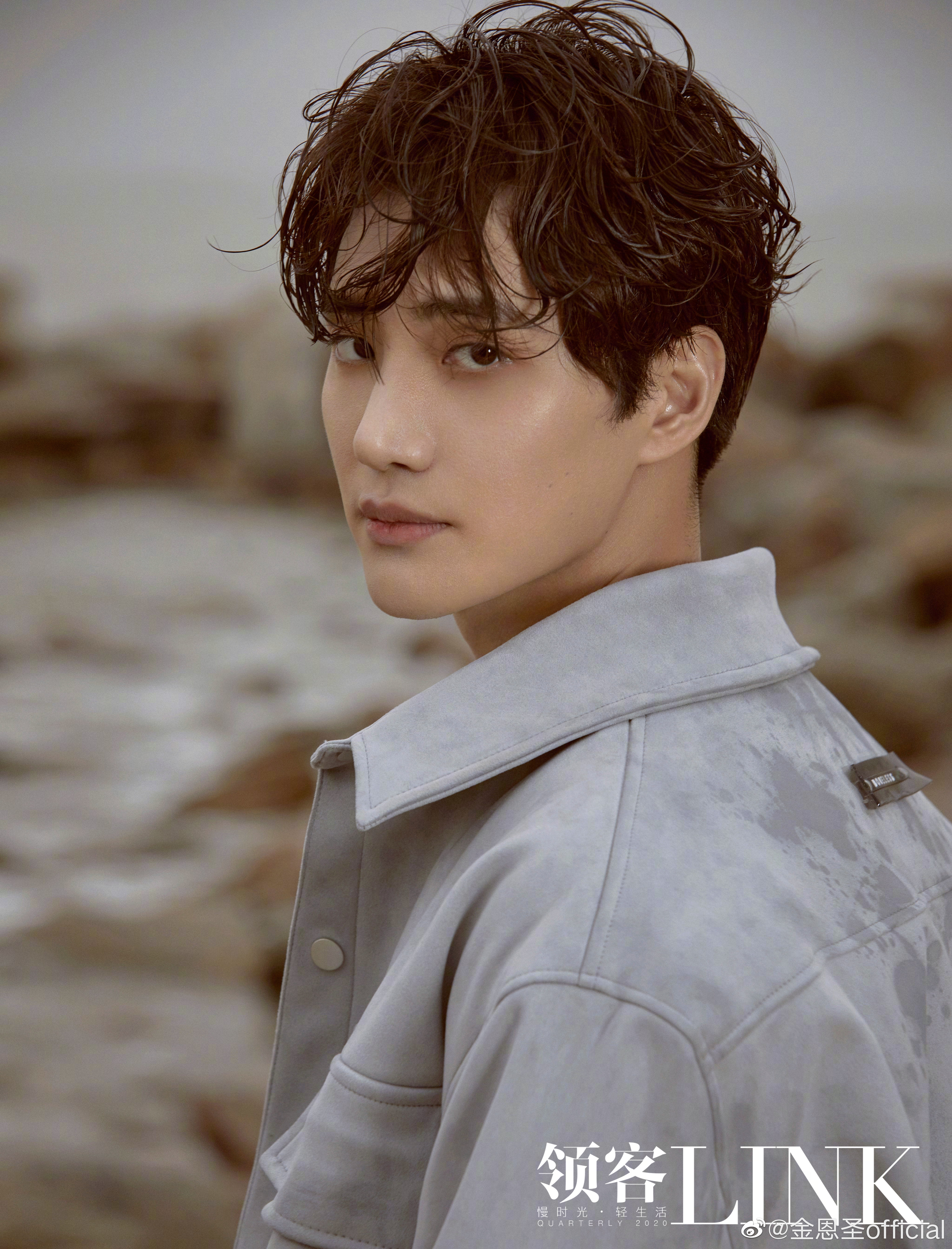 天天向上小五下跪告别完整版,天天向上小五告别原因