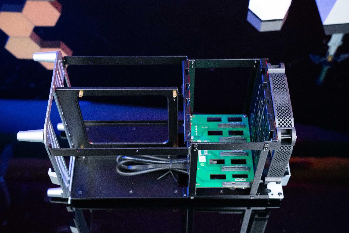 乔思伯n1和v11有什么区别,乔思伯n1机箱