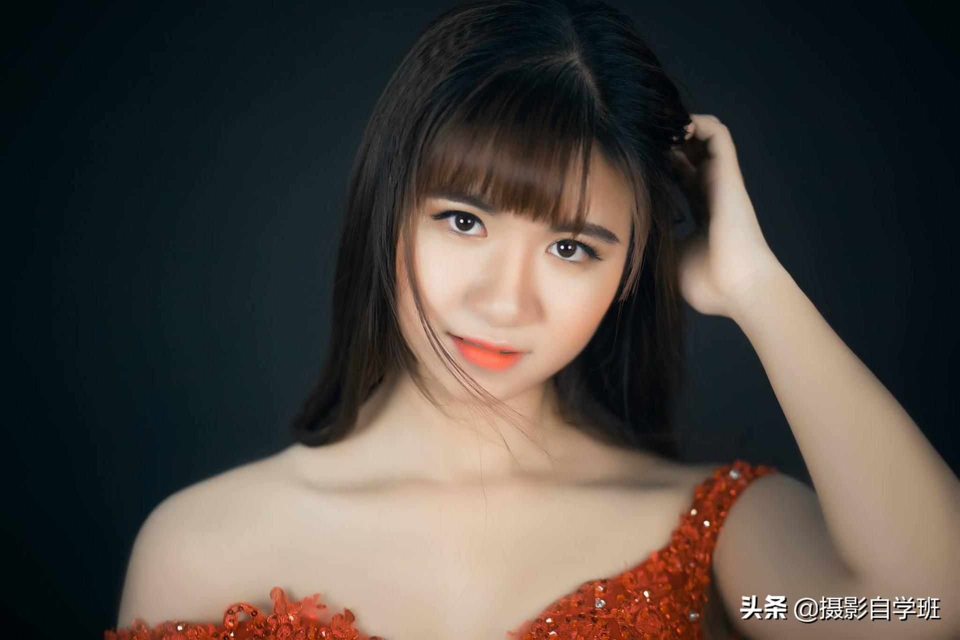 5招教你拍出高级感,人像纯色背景