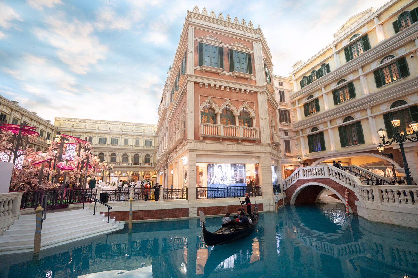 长得像欧洲的中国城市,拉斯维加斯和澳门赌城威尼斯区别