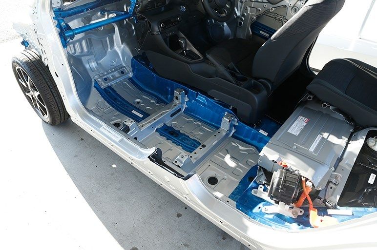 丰田雅力士2011款1.6g自动炫动版,全新丰田雅力士gr