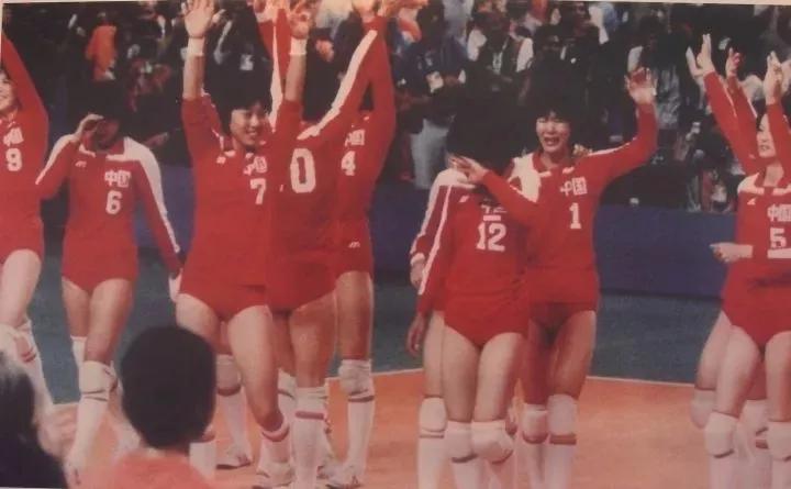 回力百年老店帆布鞋,回力老国货新潮流