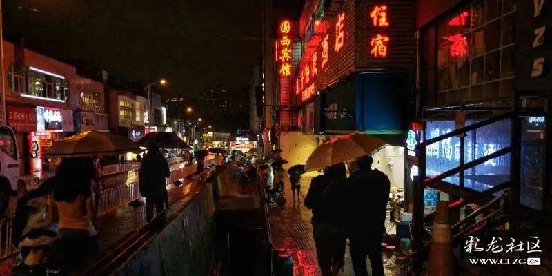 昆明的烟火气回来了！南屏街拟试点夜间外摆，路边摊可以有了，中央文明办宣布重大调整