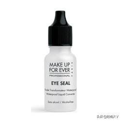 为什么眼妆画起来特别显黑,为什么眼妆上面容易卡