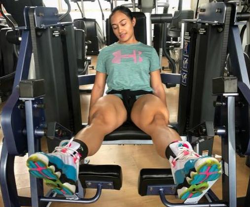 强壮的肌肉女生,强壮女生的腿部肌肉