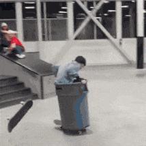 爆笑gif动图,国外爆笑gif足球场