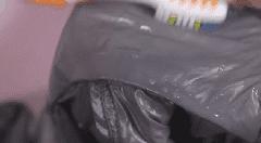 羽绒服洗过后跑毛怎么回事,羽绒服有发霉污渍怎么去除