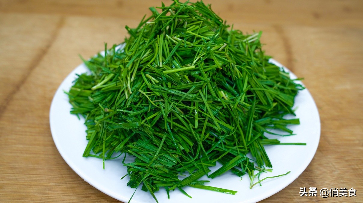 韭菜煎鸡蛋和韭菜炒鸡蛋哪个好吃,韭菜炒鸡蛋怎么让韭菜粘上鸡蛋液