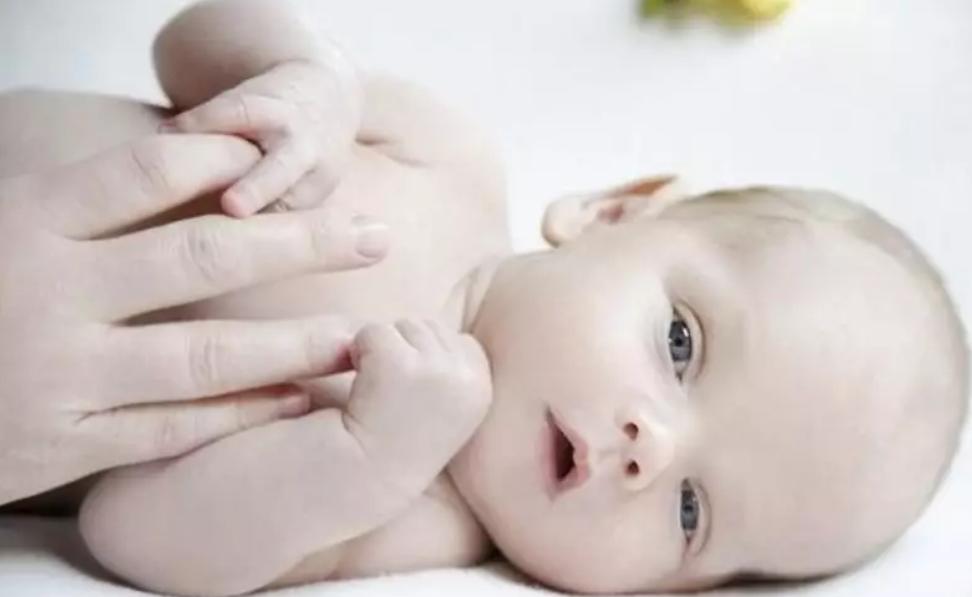 新生儿脐带掉落后怎么护理,新生儿9天脐带掉落正常吗