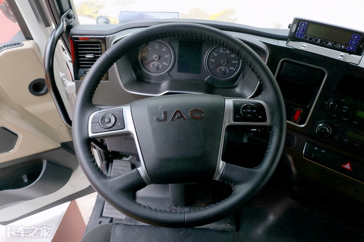 江淮格尔发a5x高栏新车,江淮格尔发a5x7.8米拉猪车