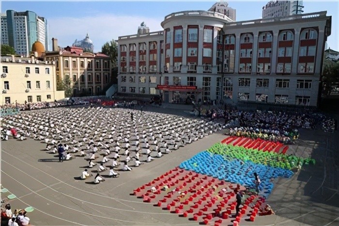 芬芳过往、岁月静好：品读哈尔滨最美的五所小学