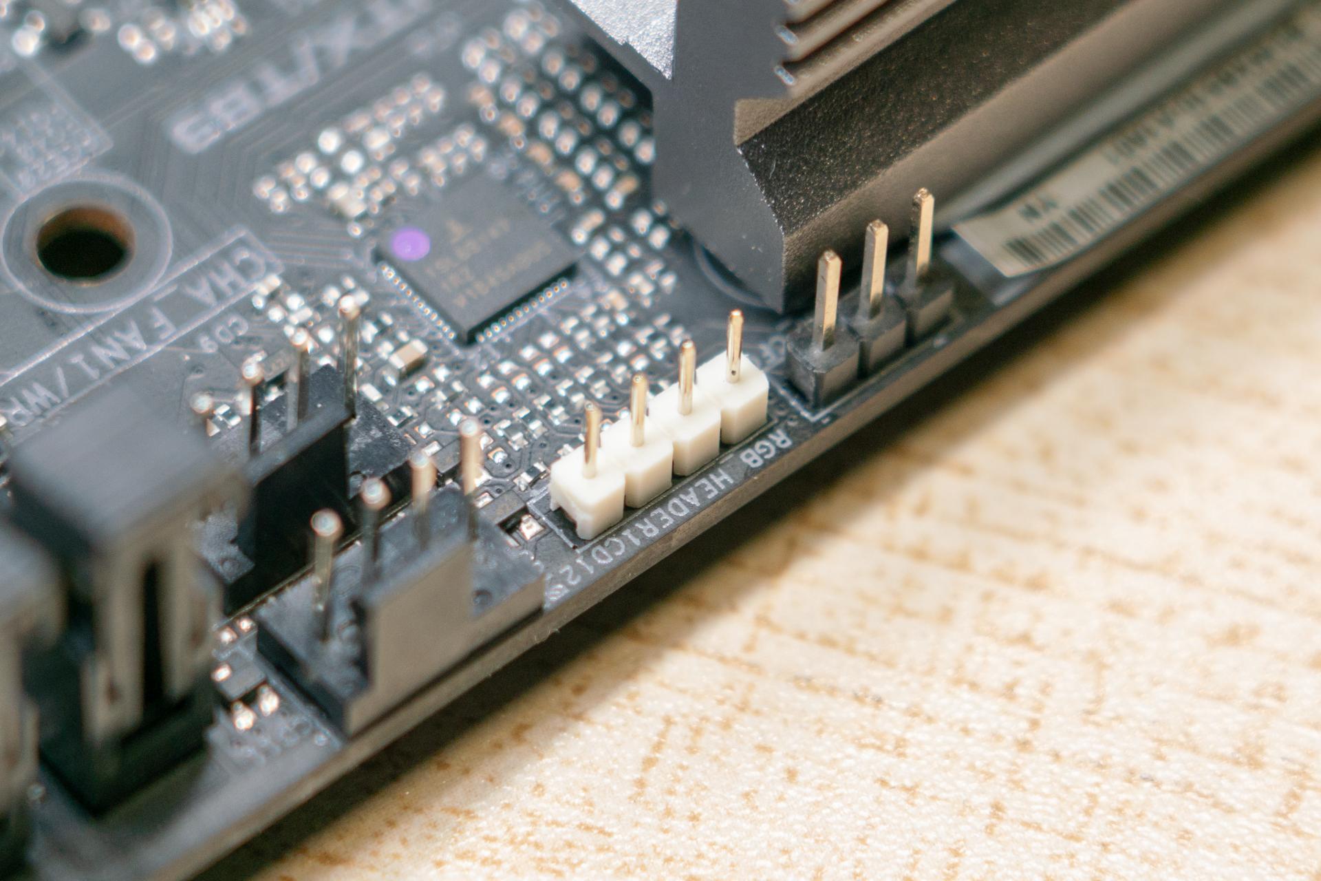 华擎x570phantomitx,华擎x570itx雷电3