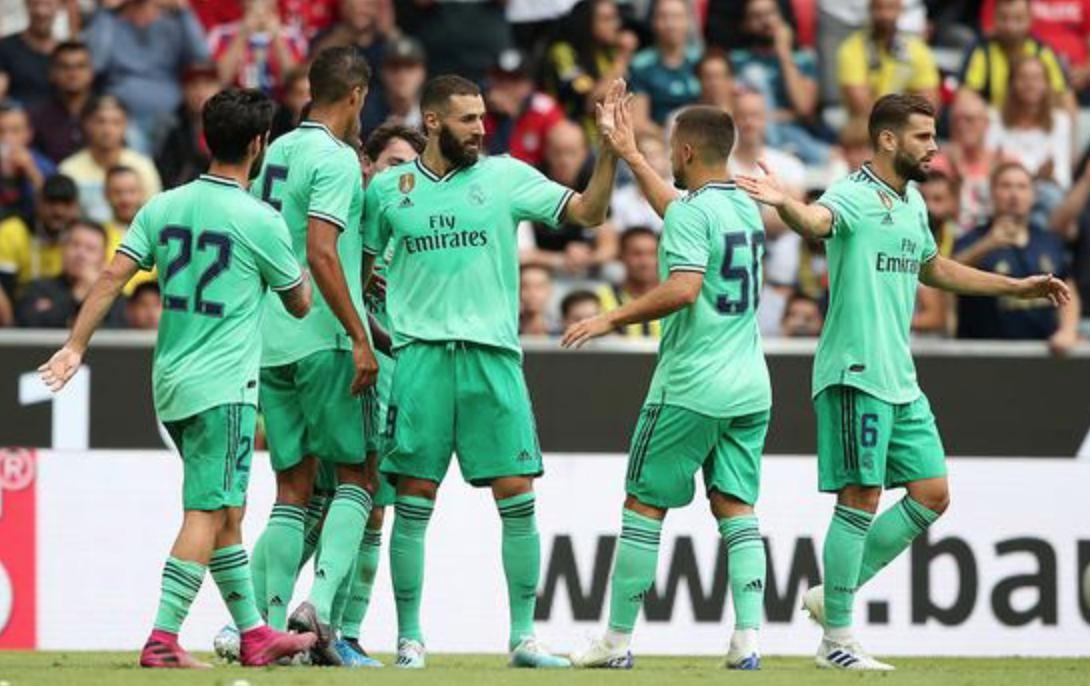 奥迪杯落幕，拜仁皇马哪家更愁？连克强敌热刺要抢英超冠军