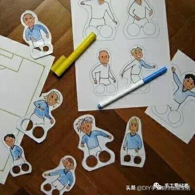 球迷爸爸靠指偶游戏带娃,手工制作的指偶乐趣多