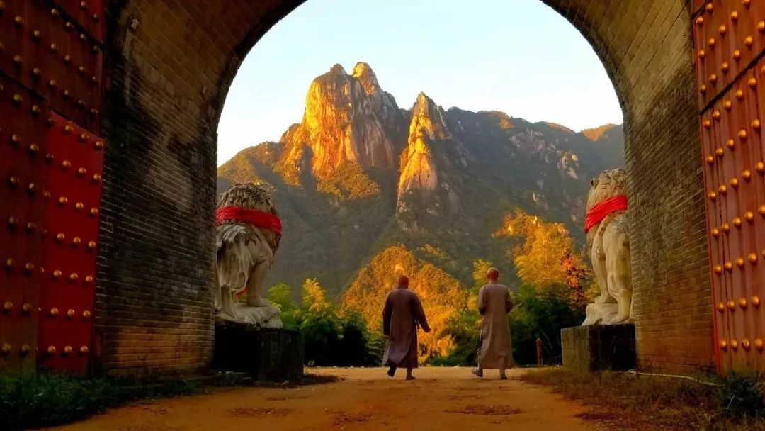 僧服有什么讲究,僧人僧衣不同颜色代表的意义