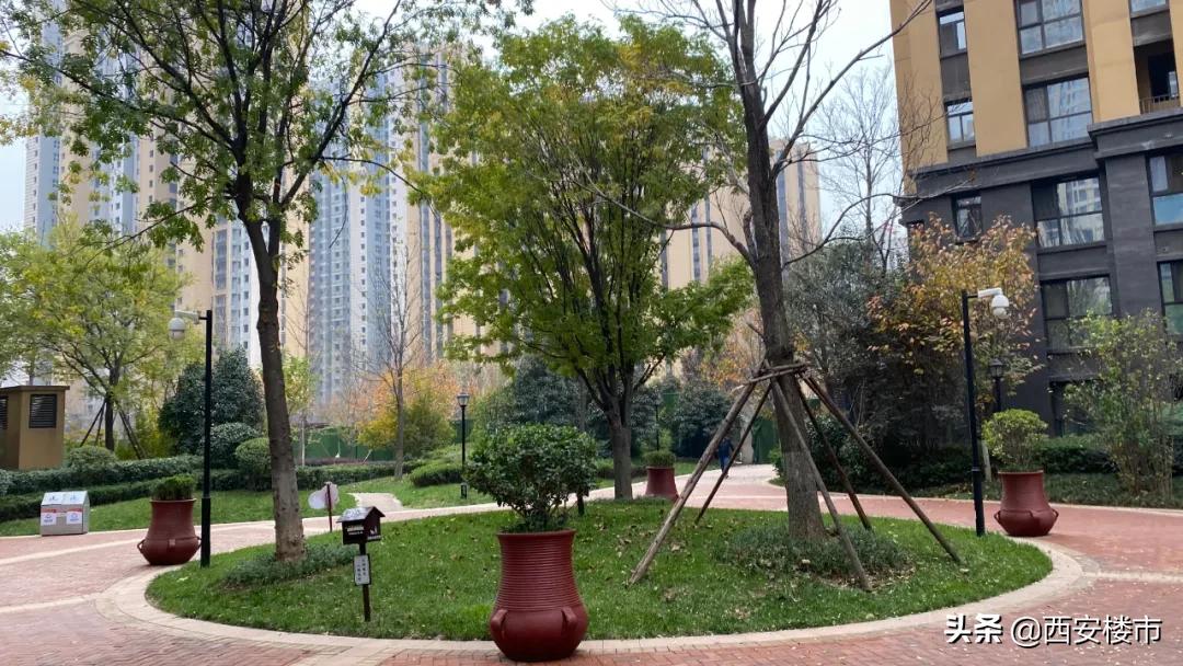 金辉世界城的二手房源为什么很多,金辉世界城首付2万起