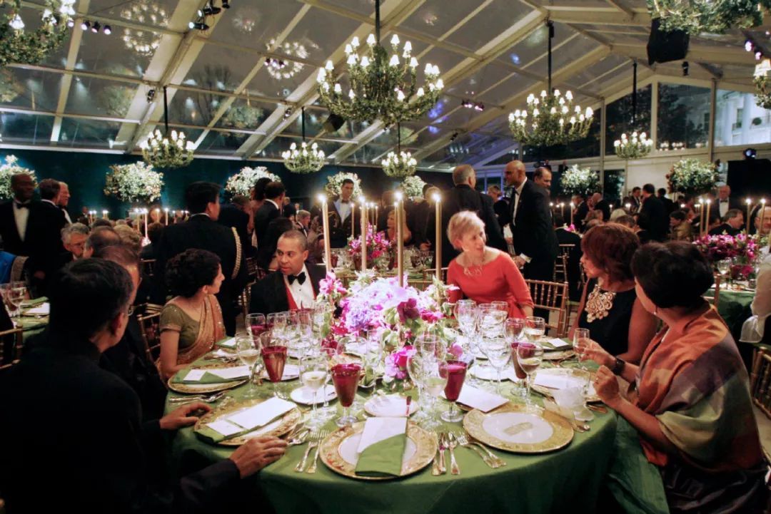 浜烘皯澶т細鍫傚浗瀹磋儗鍚庣殑鏁呬簨,浜烘皯澶т細鍫傚浗瀹村ぇ甯堥兘鏈夎皝