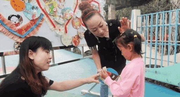 4岁女童头老是痒,4岁女童老是头痒