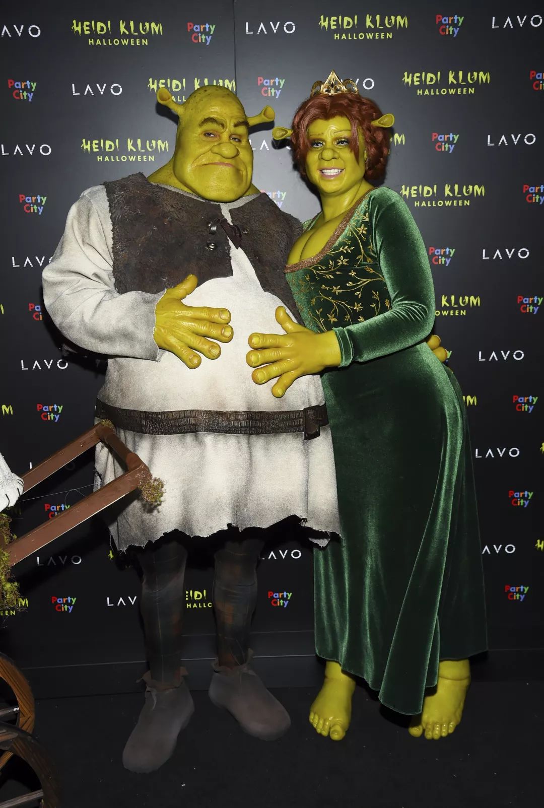 「布稀奇」和明星们的COS相比，你们万圣节的花手骷髅弱爆了