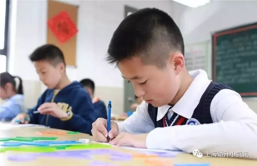 上海最美高中校服,上海小学校服好看前十名