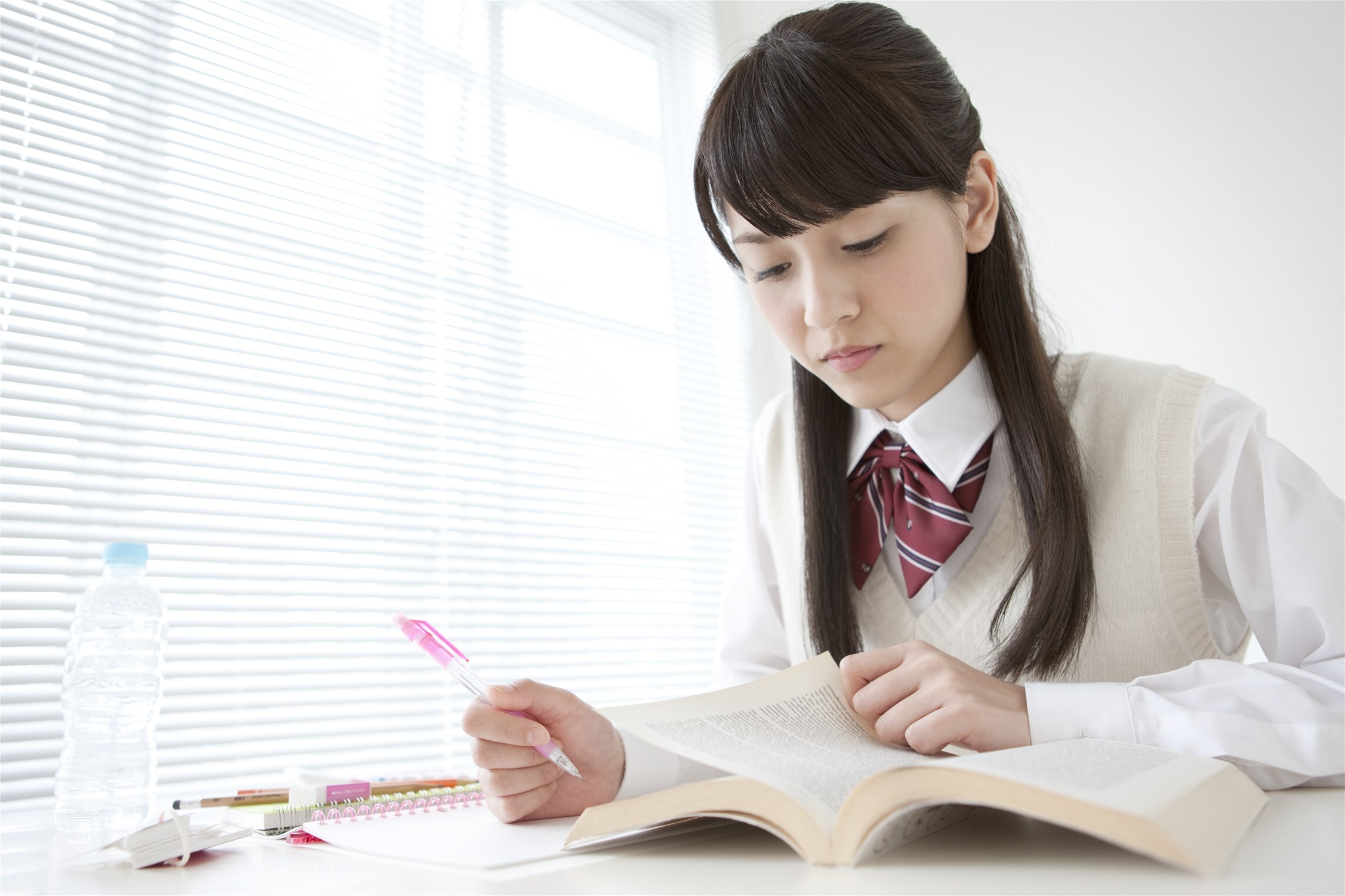 新高考选科必须选政治的学校,为什么新高考选政治的人那么少