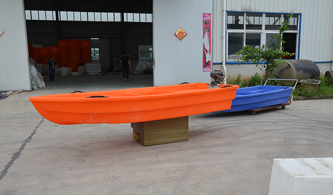 冲锋舟选什么颜色,买冲锋舟船