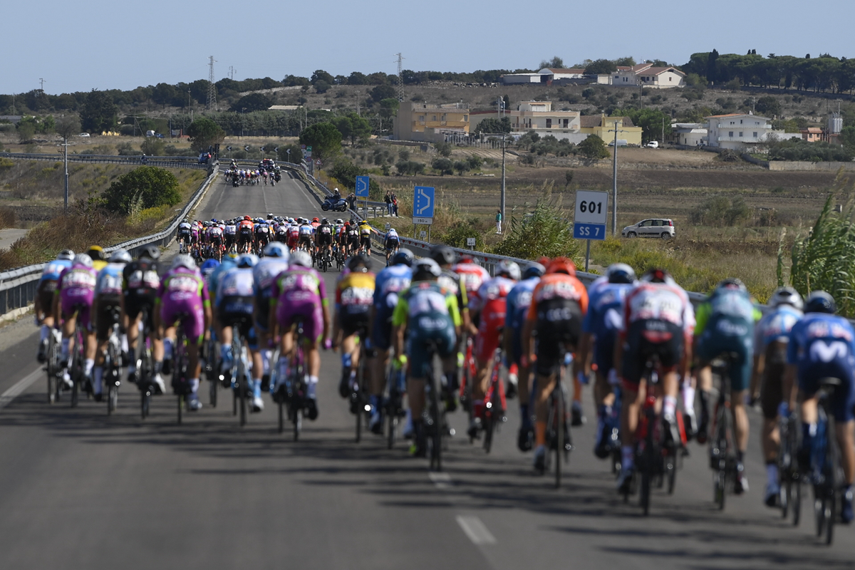 遇到大风天气怎么骑车,骑行安全下雨天骑行的十大诀窍