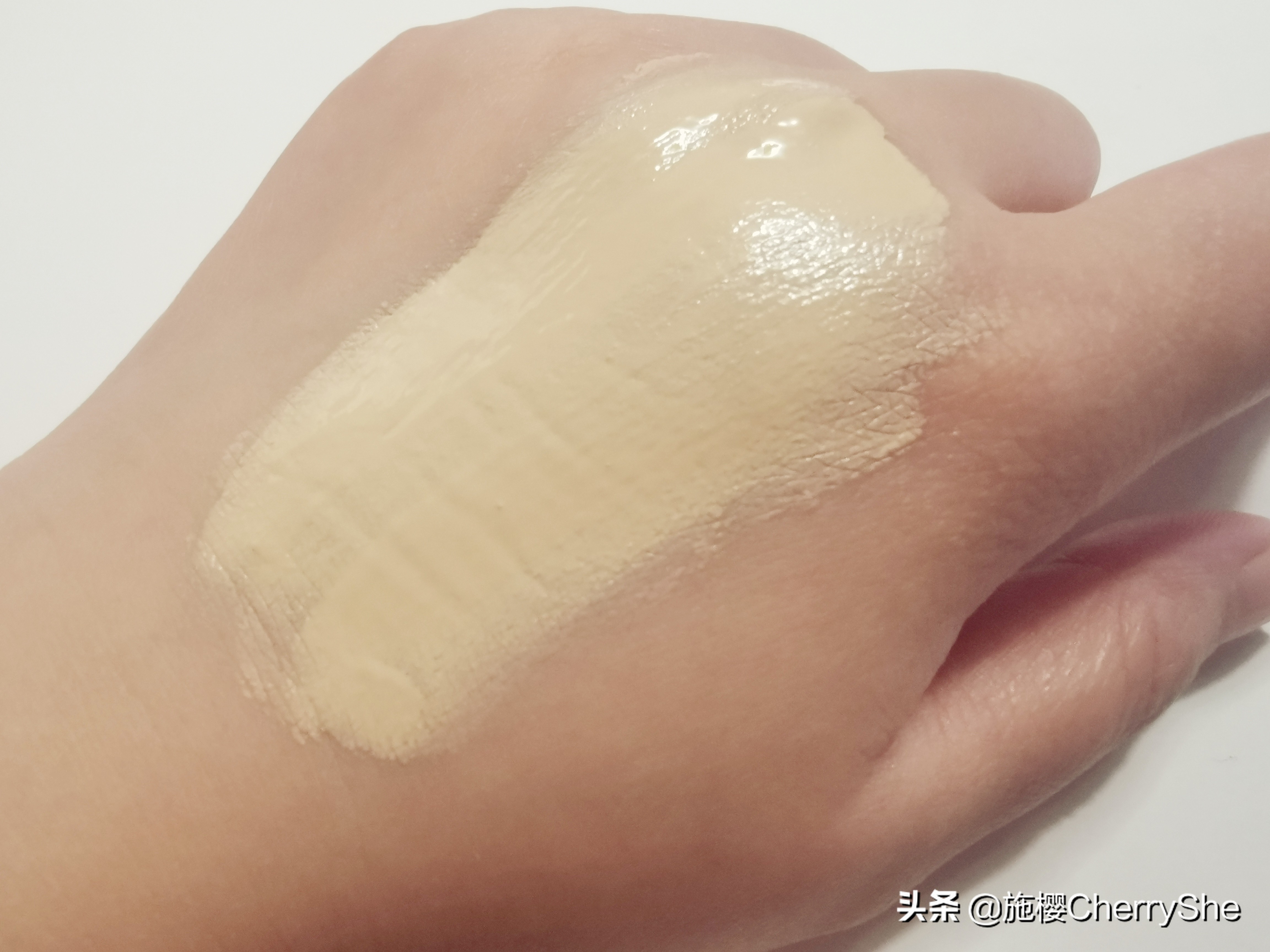 混干皮粉底液推荐真实测评玫珂菲,粉底液阿玛尼权力3.5号色