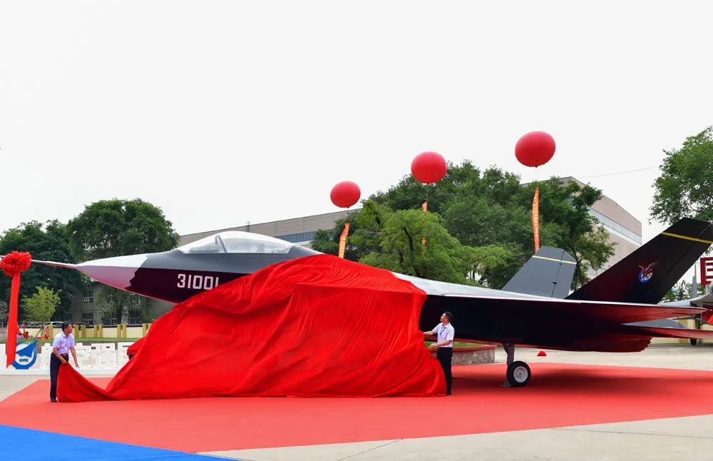 沈飞航空博览园参观战斗机,沈飞歼鹘鹰战机