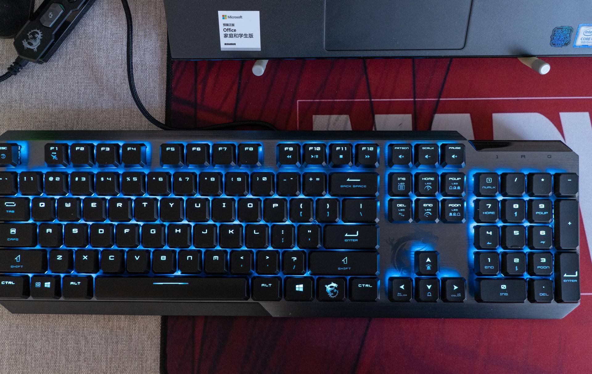 你觉得机械键盘黑轴好还是茶轴,机械键盘推荐茶轴黑轴