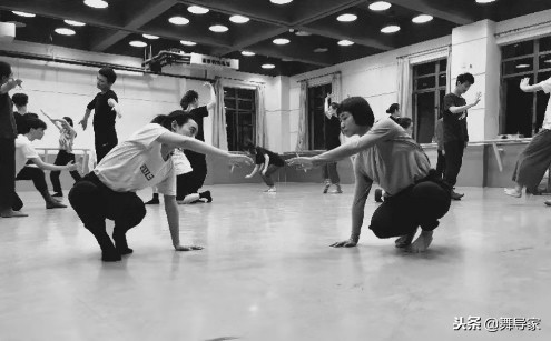 为什么选择舞蹈学校,为什么选择专业舞蹈机构学习