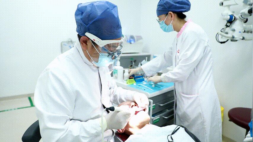 倪龙兴：用心守护牙齿健康